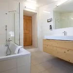 Meisser מלון גארדה